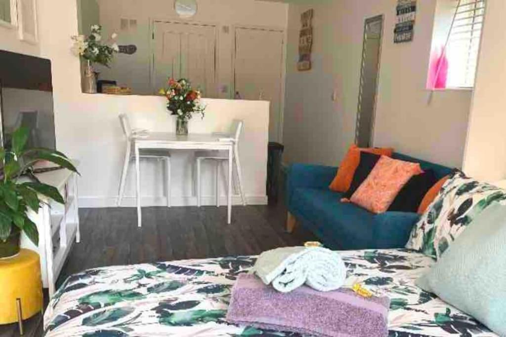 Bournemouth Nr Town Beach Train Coach Shops Lovely Entire Apartment Allows Quiet Good Dogs 外观 照片