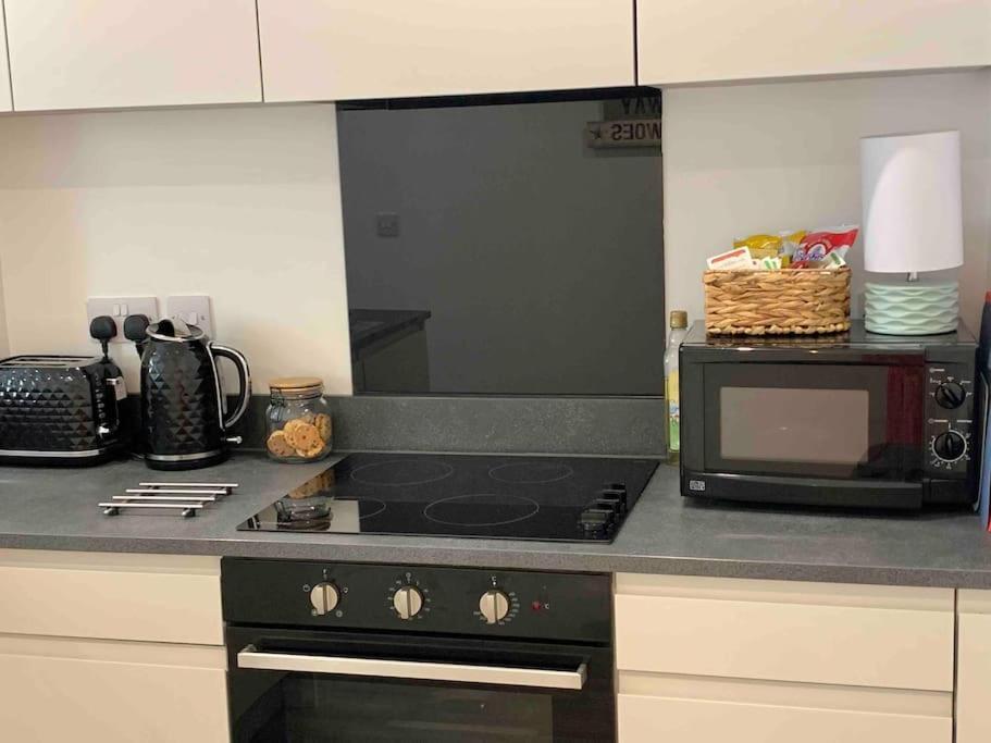 Bournemouth Nr Town Beach Train Coach Shops Lovely Entire Apartment Allows Quiet Good Dogs 外观 照片